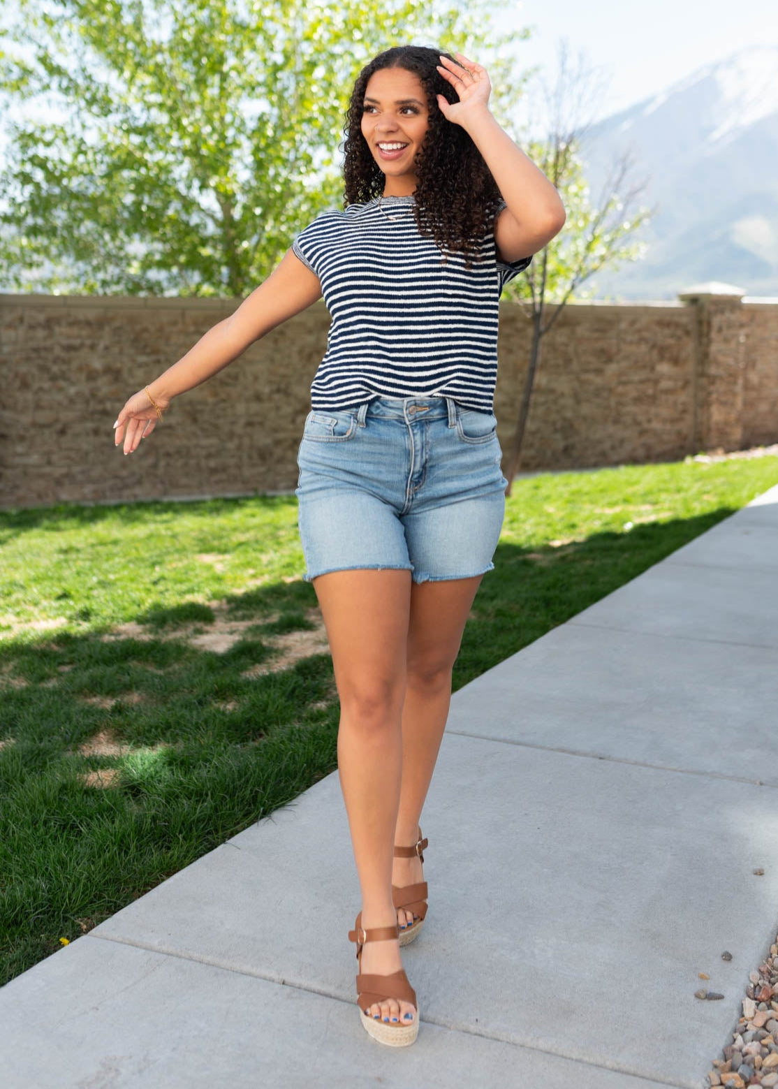 Navy striped knitted top sweater with short sleeves