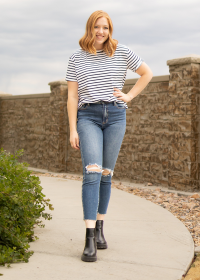 Short sleeve black top