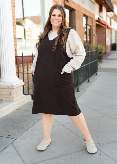 Brown corduroy overall dress with side pockets in plus size