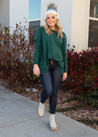 Long sleeve hunter green pocket sweater