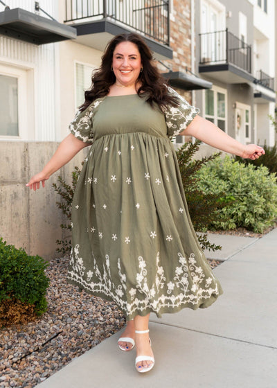 plus size floral pattern forest green embroidered dress