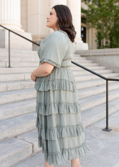 Side view of the sage ruffle tiered dress in plus size