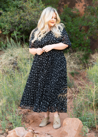 Plus size short sleeve black floral dress