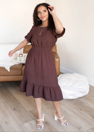 Short sleeve brown textured dress