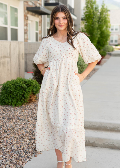 Ivory floral dress wtih pockets