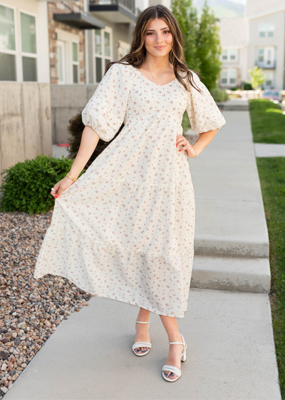 Ivory floral dress with short sleeves