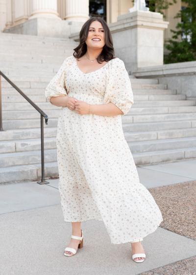 Plus size short sleeve ivory floral dress