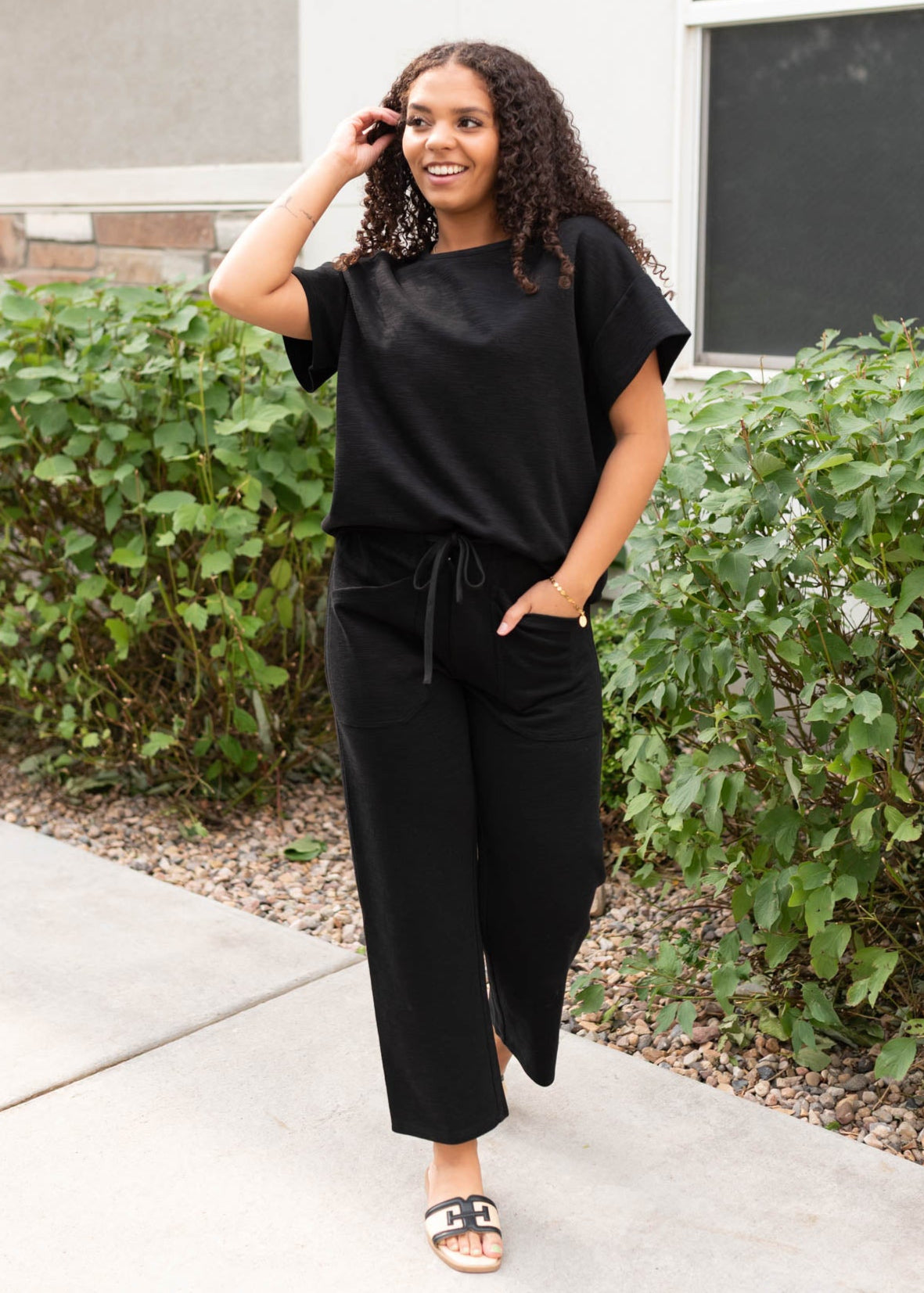 Crop black knit pants