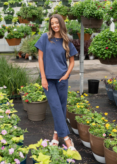 Crop navy knit pants