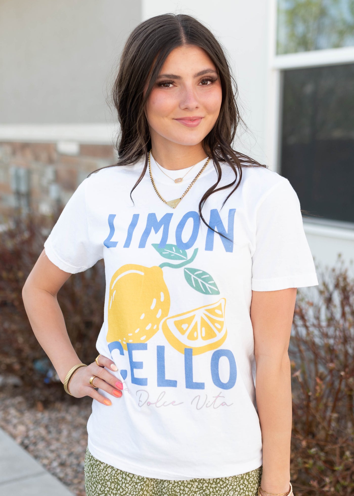 LImon cello graphic tee