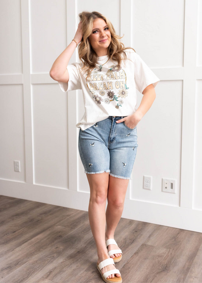 Floral embroidered shorts with pockets