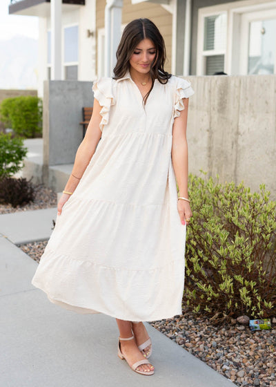 Natural flutter sleeve dress with a collar