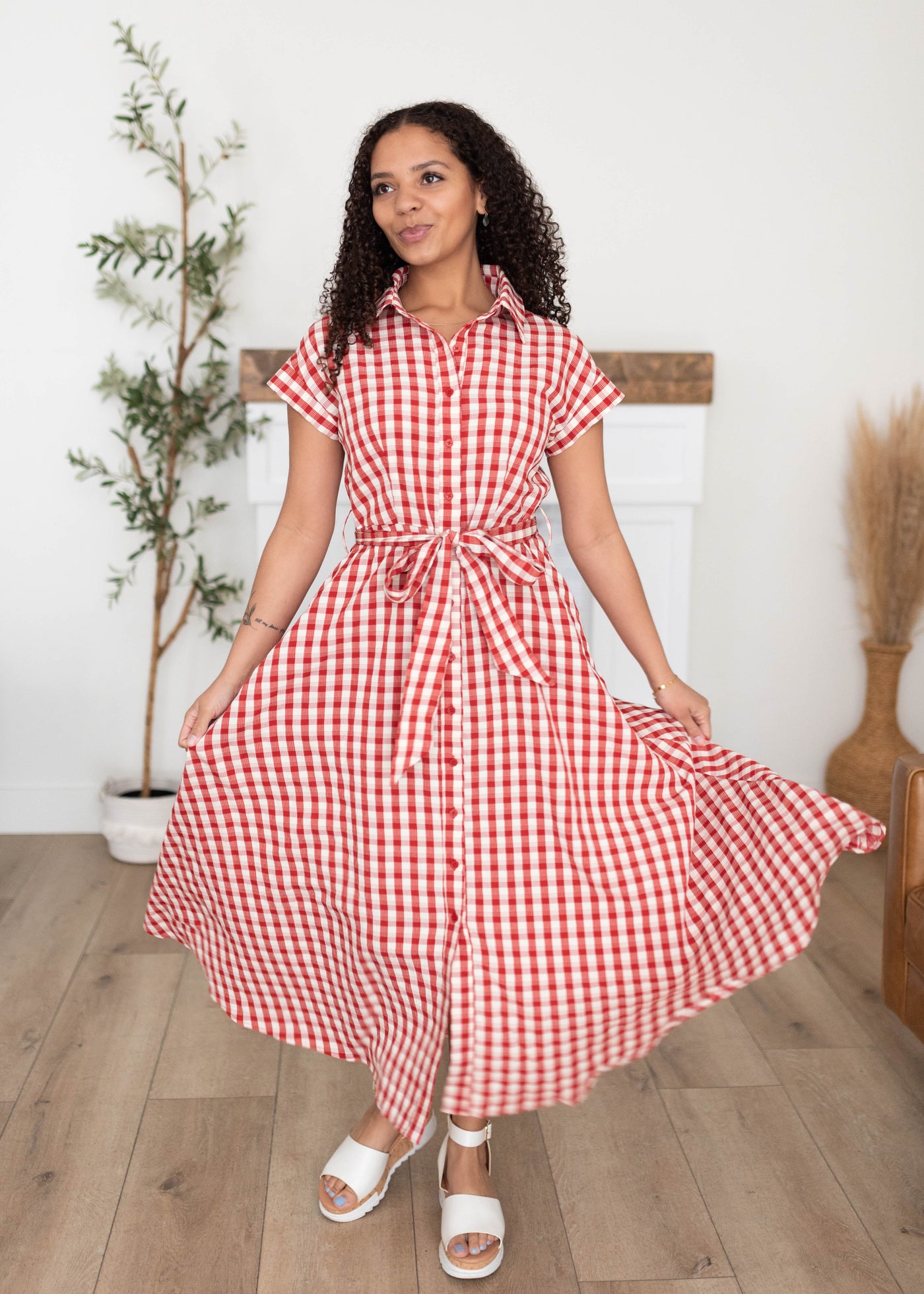 red gigham dress Makenzie Gingham - Classic Gingham Dress Our Joslin Marion Maxi It features a mini HM40 Color:Pink Bloom