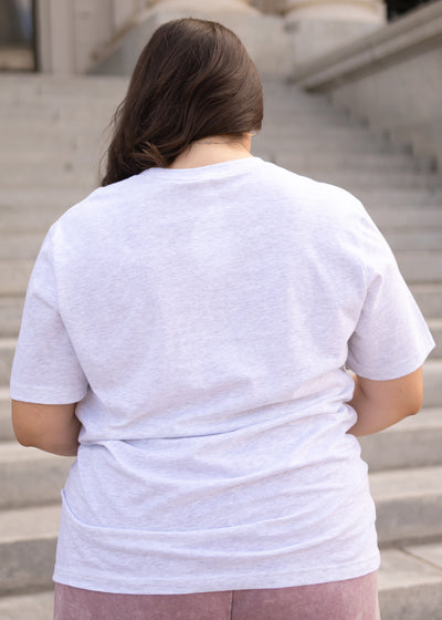 Back view of the mama ash grey tee