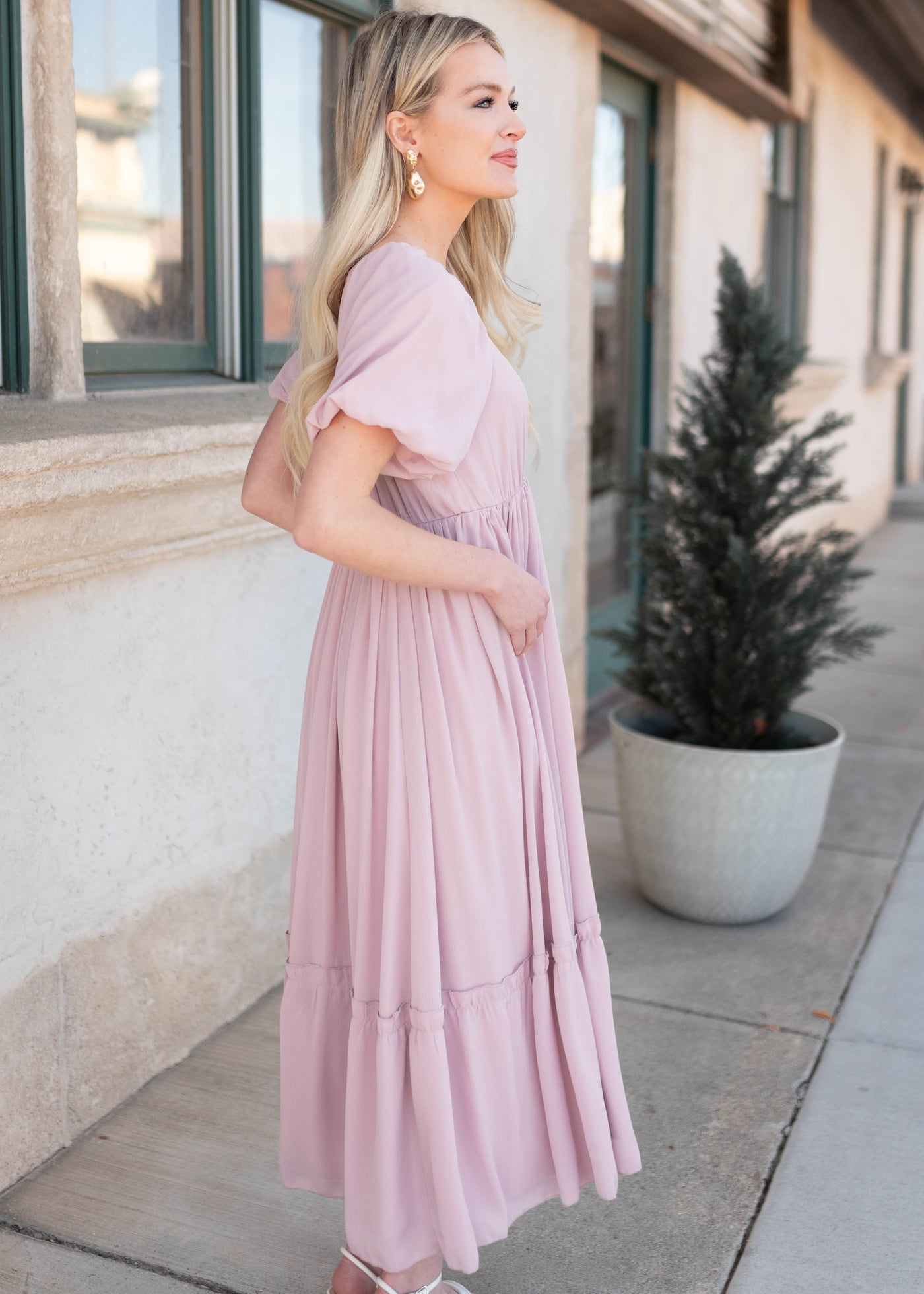 Side view of the lilac tiered dress