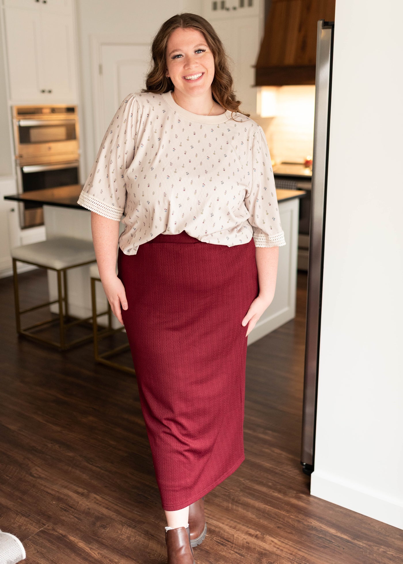 Burgundy midi skirt in plus size
