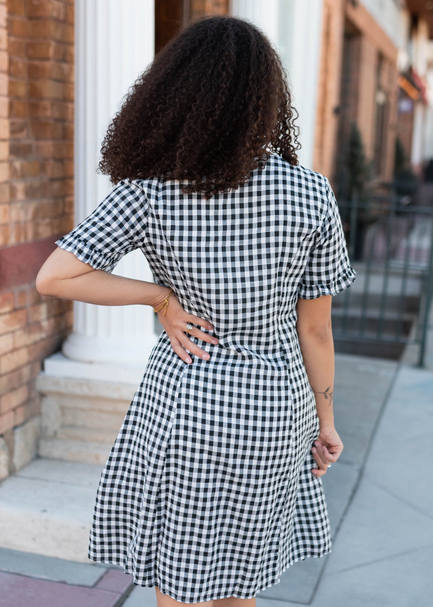 checkered dress Melanie Black & White Gingham Mini - V-Neck, Button Front & Ruffle Sleeves Lauryn Backless Maxi Dress swatches-daniela-mini-dress The button front detail Size:Toddlers 13