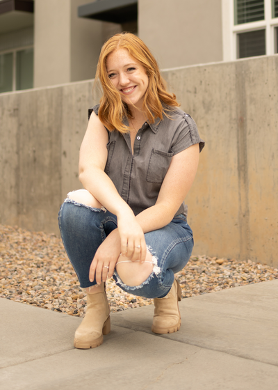 Short sleeve light grey denim top