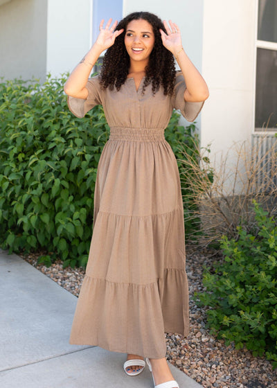 Short sleeve brown tiered dress