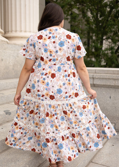 Back view of the plus size lena lou cream floral dress