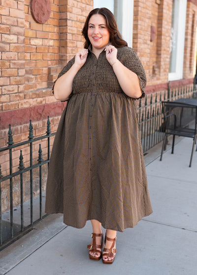 Plus size brown gingham dress with collar