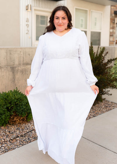 Long sleeve white embroidered bodice dress in plus size