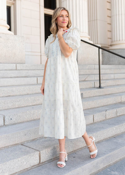 Tiered skirt on the vintage cream floral dress