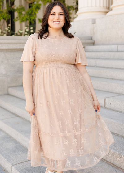 Short sleeve beige smocked lace dress