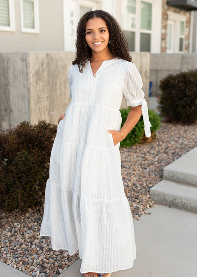 White gingham dress with pockets
