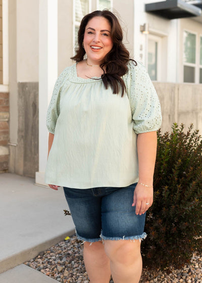 Short sleeve sage top in plus size