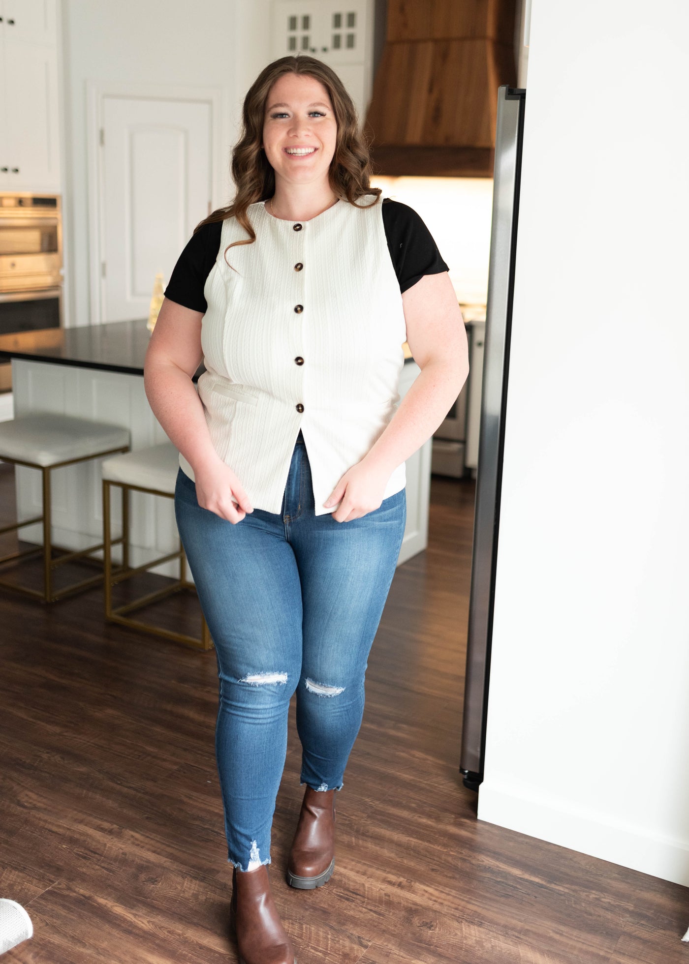 Button up fitted cream cardigan vest in plus size