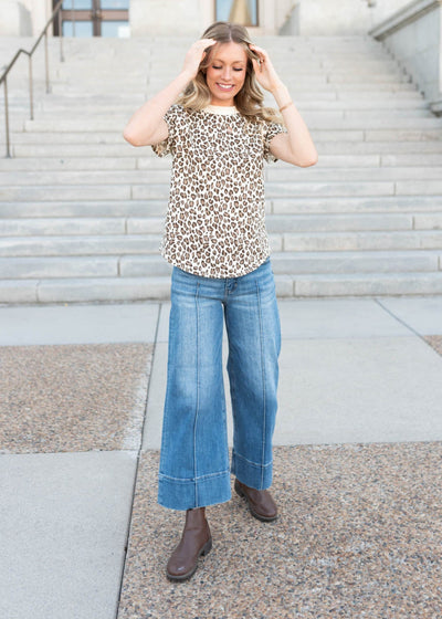 Short sleeve leopard print top
