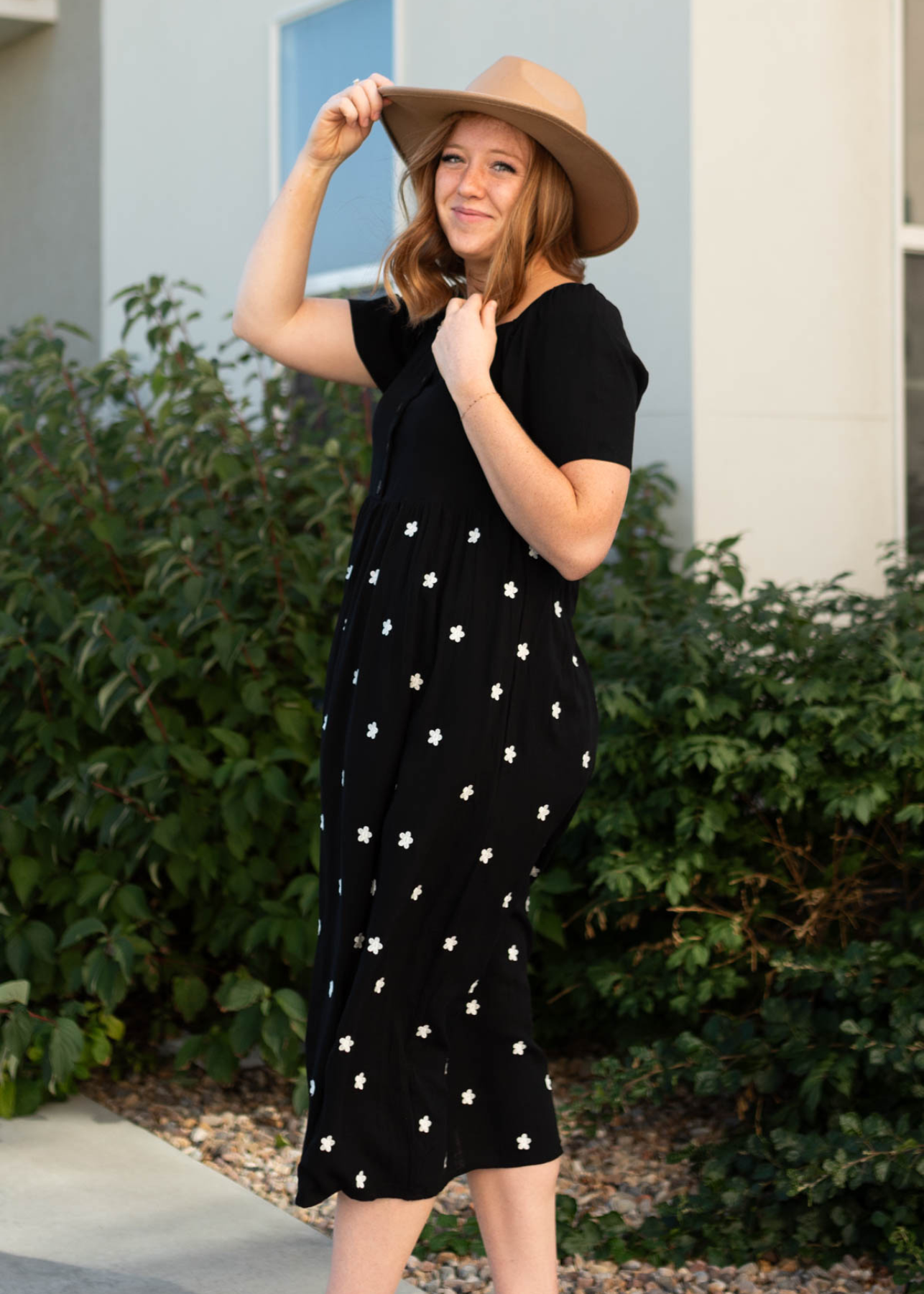 Short sleeve black dress