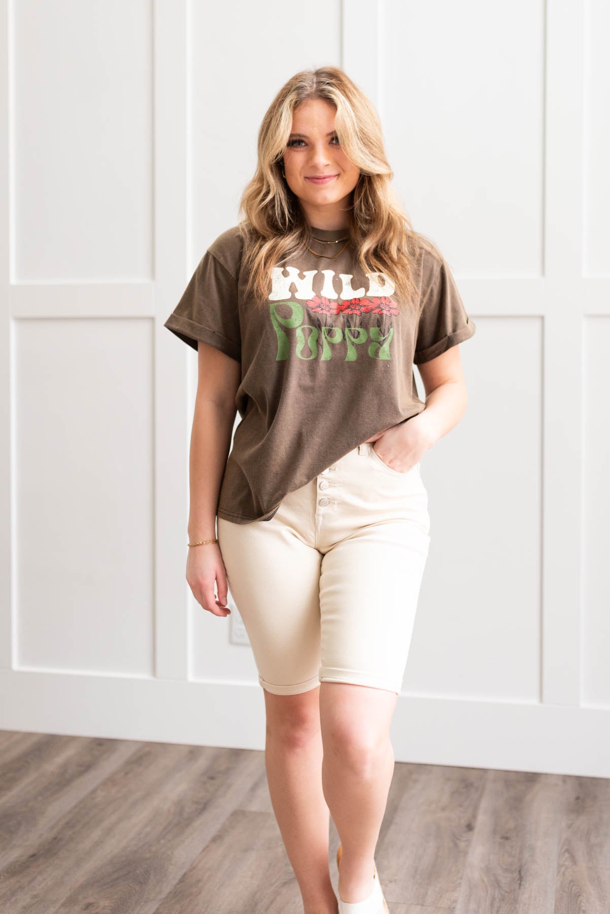 Charcoal wild poppy t-shirt with short sleeves