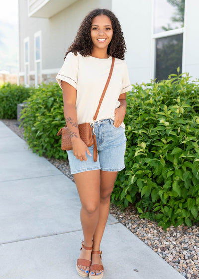 Beige top with short sleeves