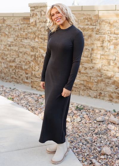 Charcoal ribbed dress with long sleeves