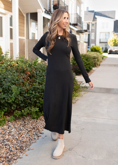 Long sleeve aline charcoal ribbed dress that is fitted