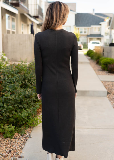 Back view of the charcoal ribbed dress
