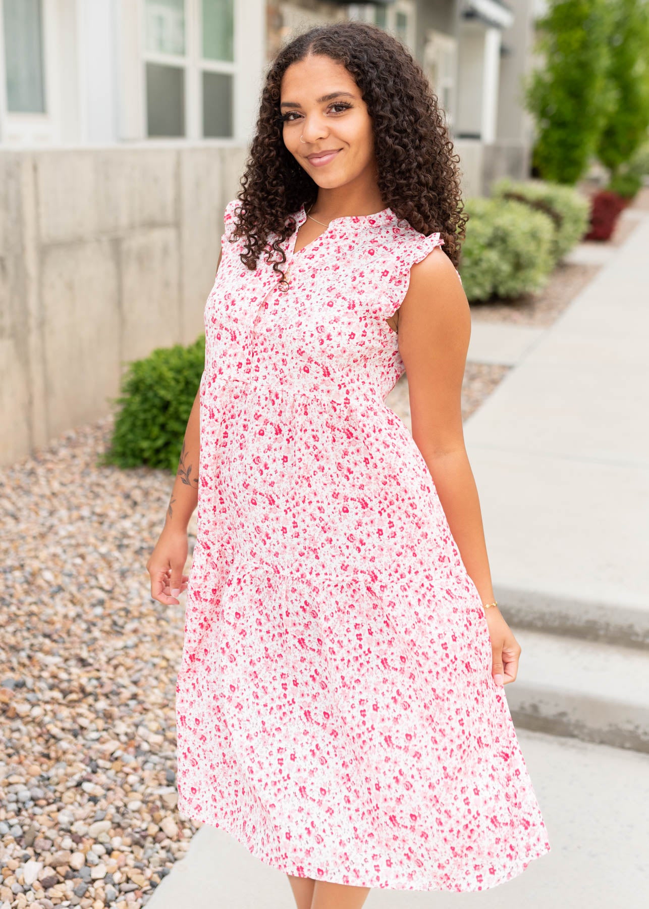 Sleevless pink floral dress