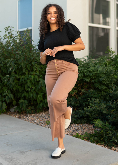 Short sleeve black top
