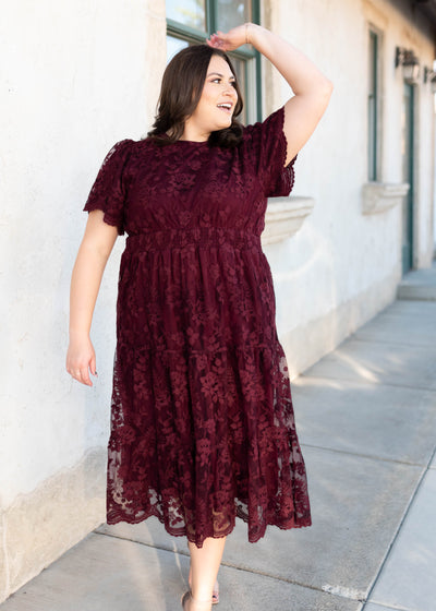 Lined midi wine lace dress in plus size