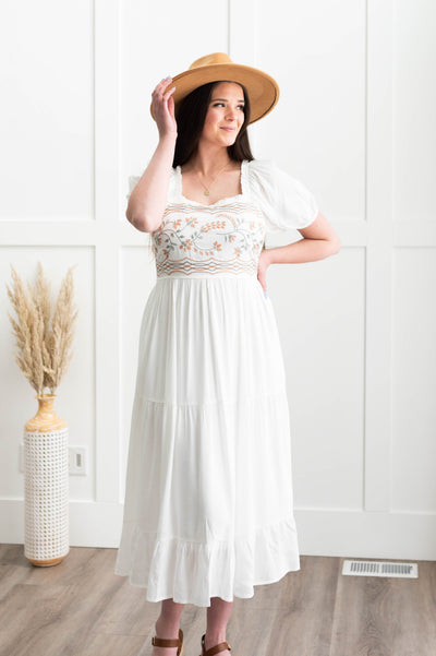 Short sleeve ivory dress