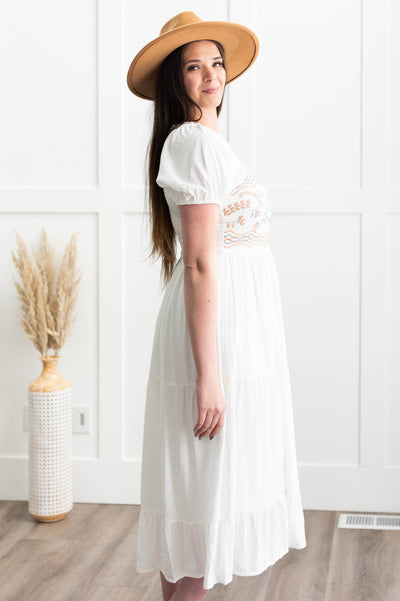 Side view of a ivory dress