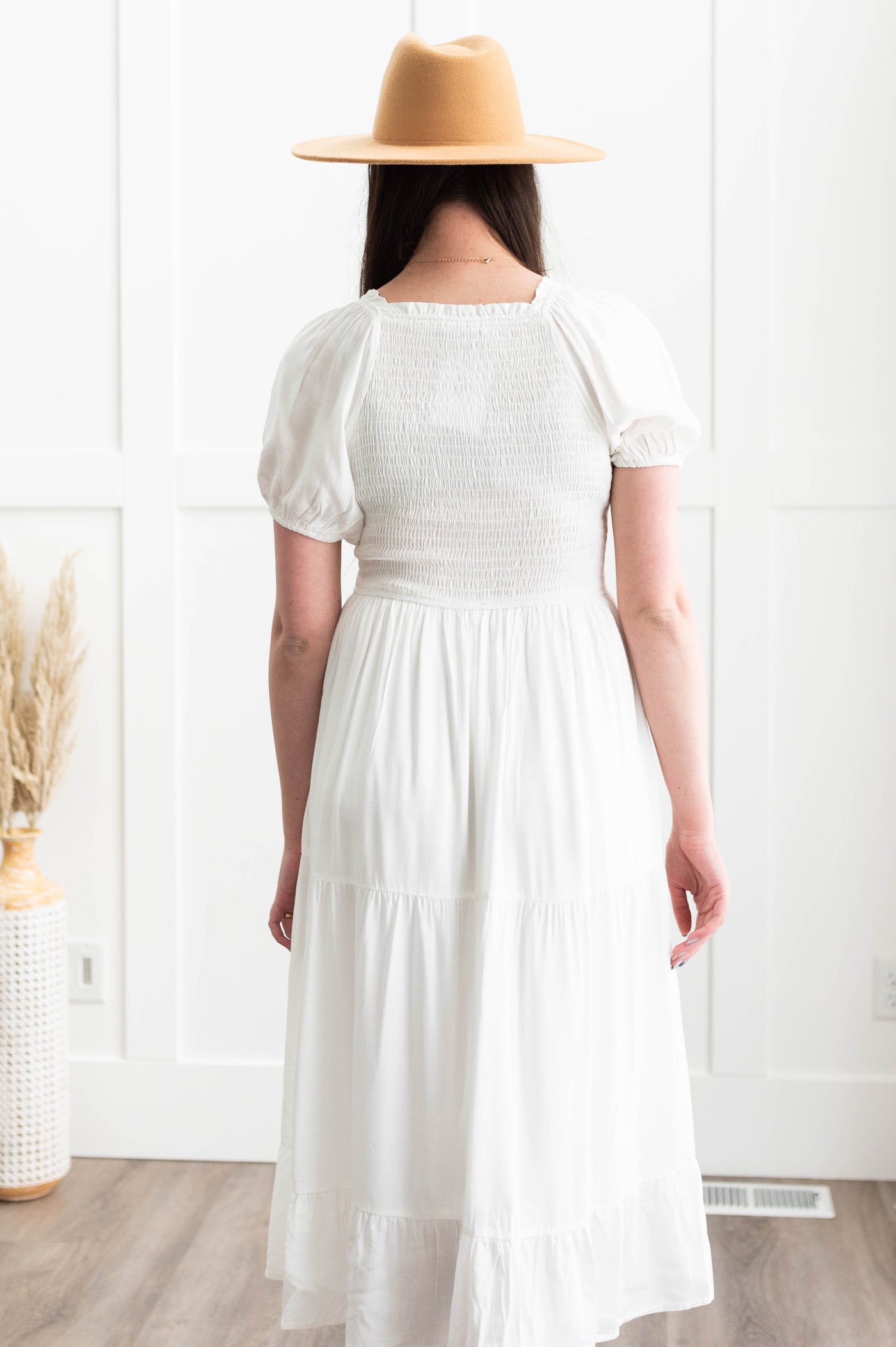 Back view of a ivory dress