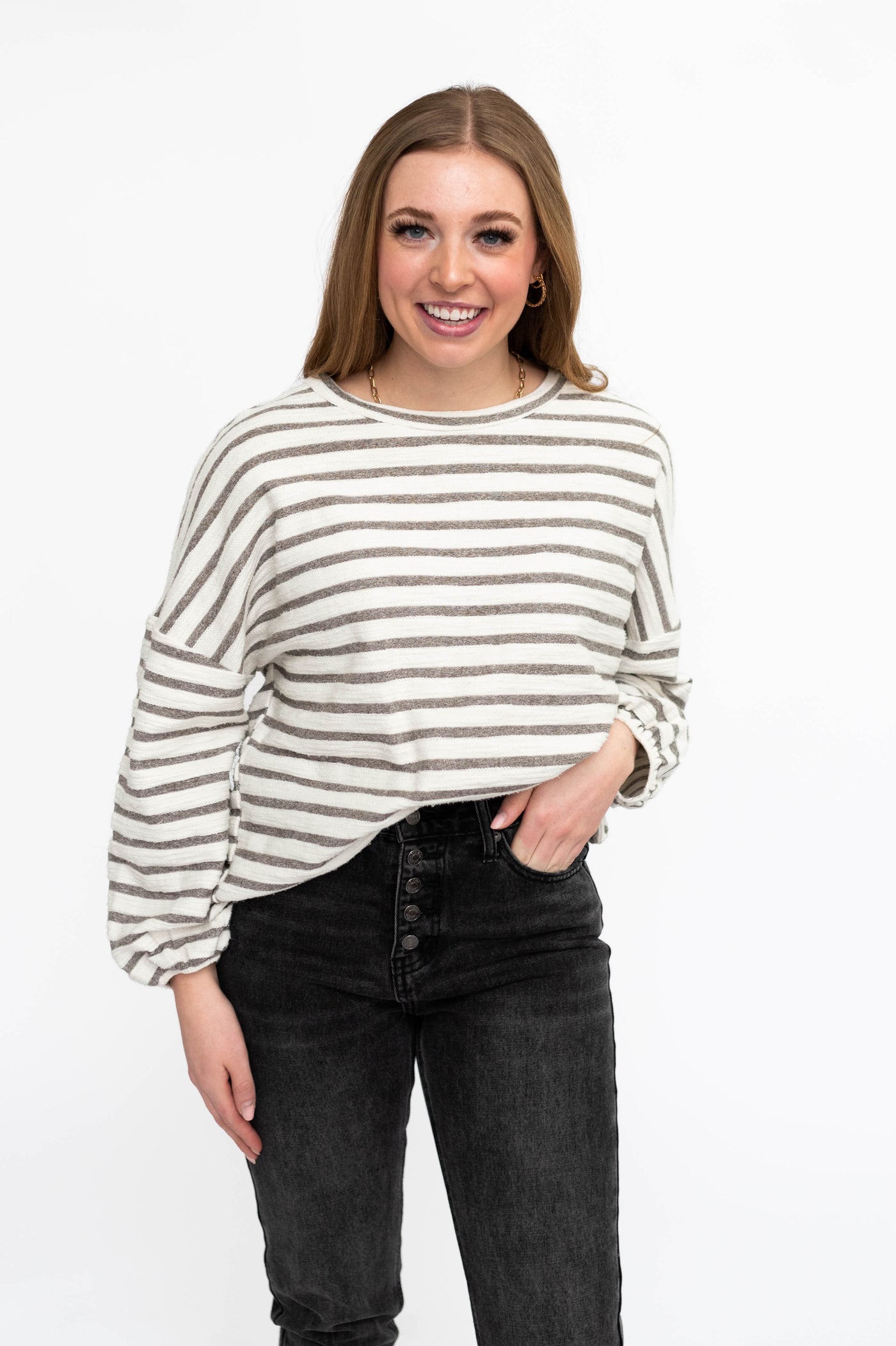 Long sleeve heather grey top with long sleeves
