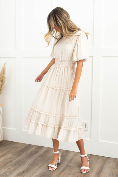 Short sleeve cream dress
