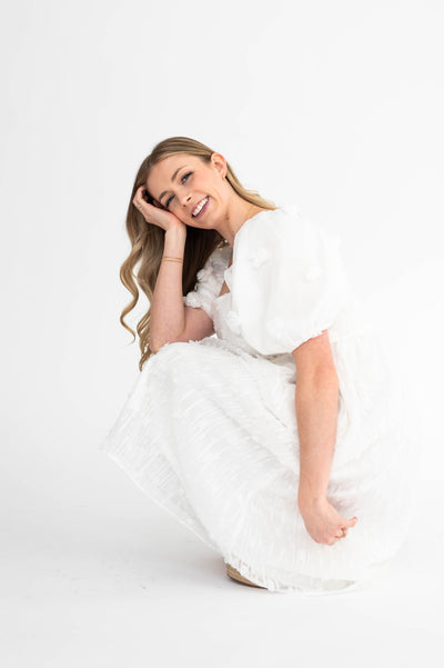 Small white dress with short sleeves