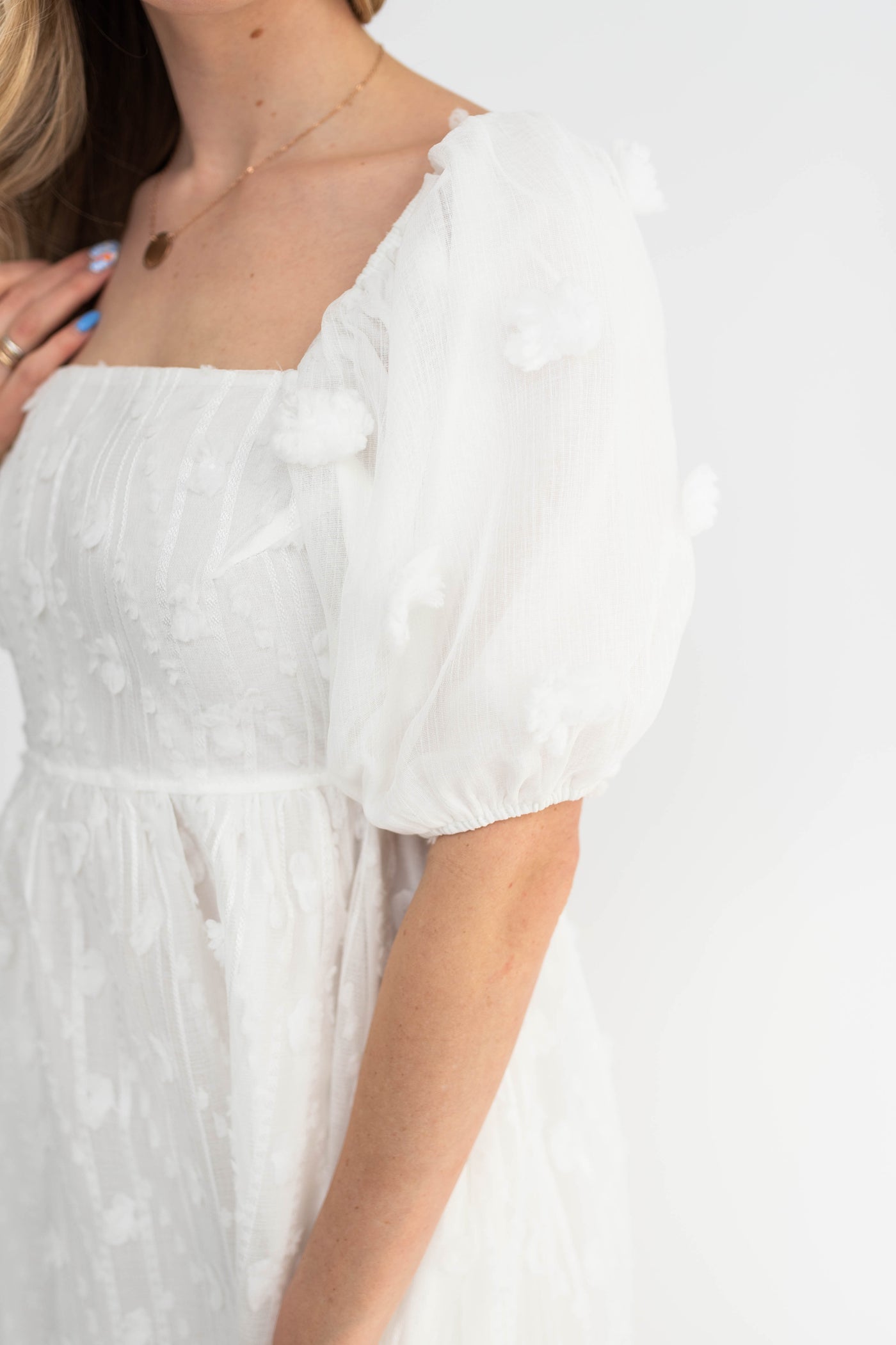 Short sleeve white dress with square neck