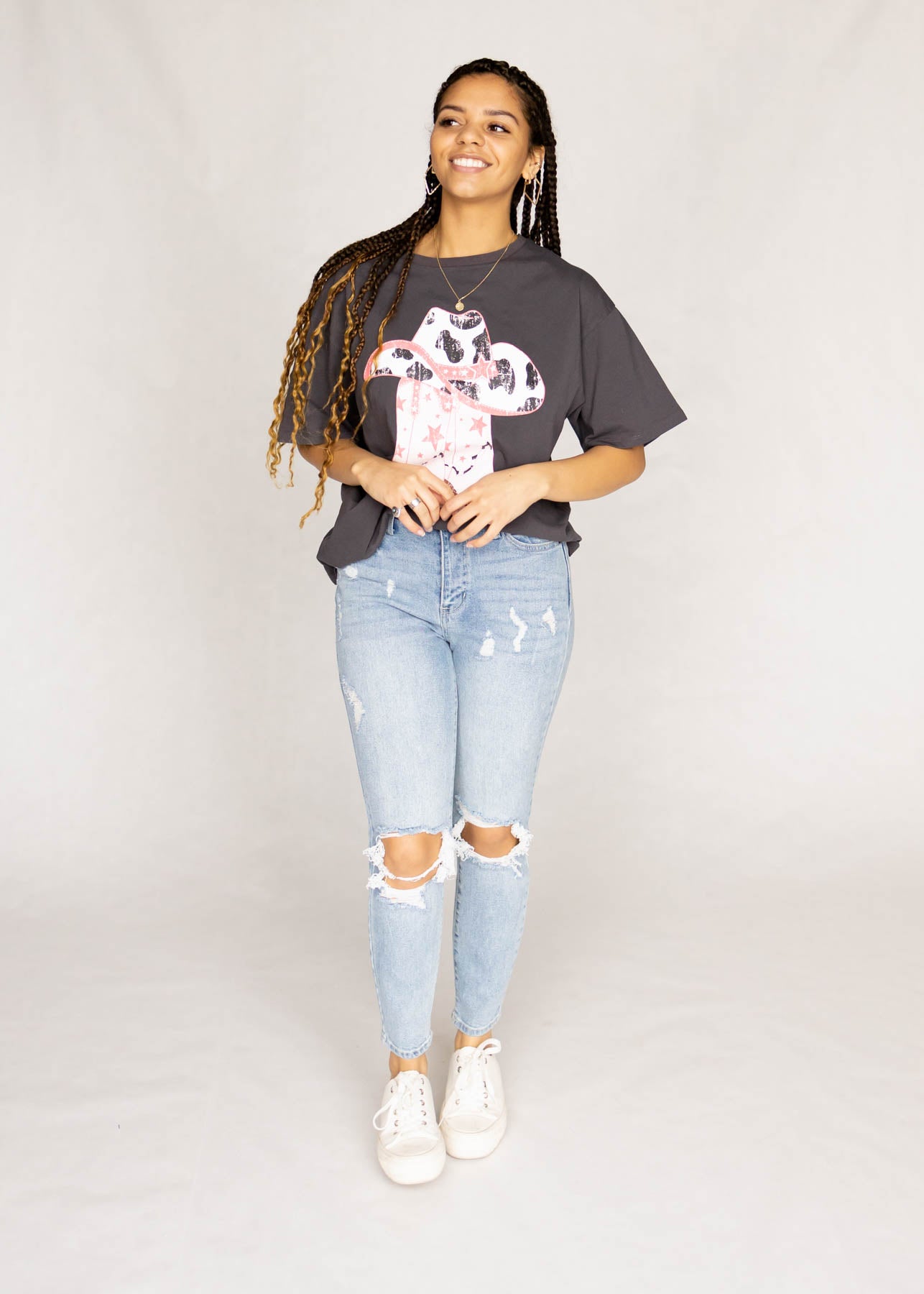Light denim distressed jeans
