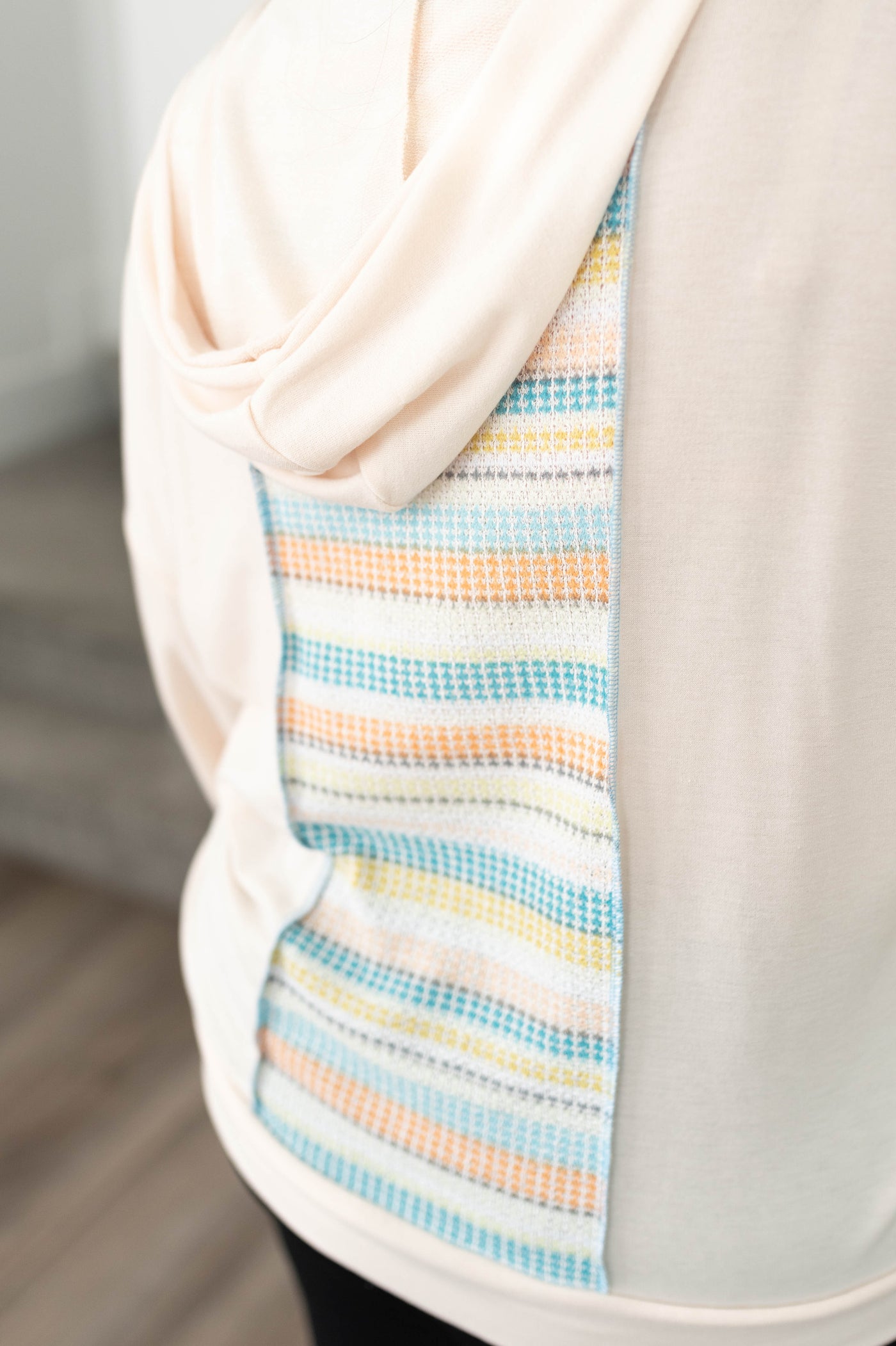 Back view of a oatmeal top